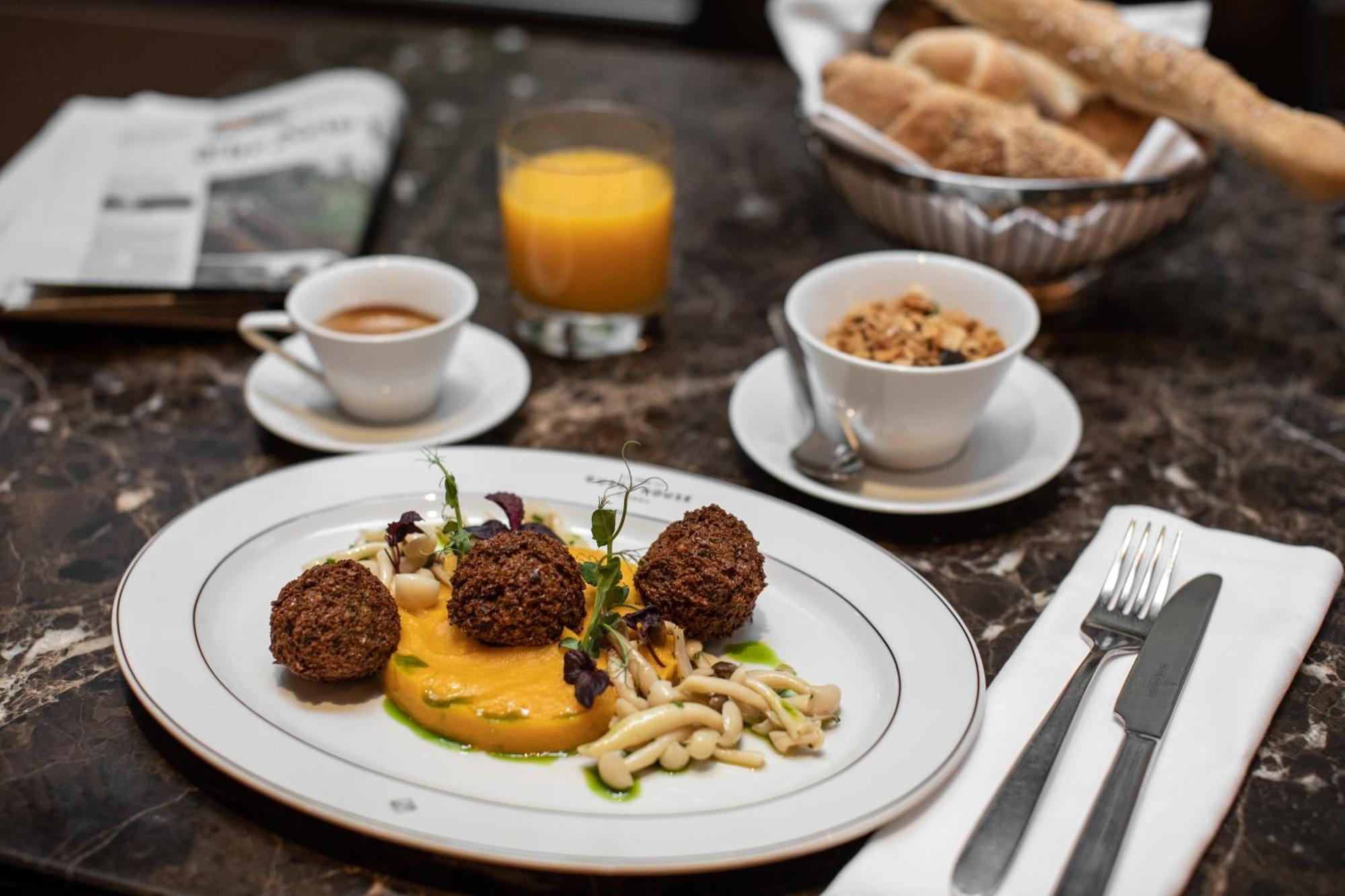 The Guesthouse Βιέννη Εξωτερικό φωτογραφία A breakfast at the restaurant